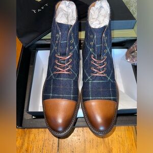 Taft. Size 10. NWT! The Jack Captoe Boot in Navy Tweed